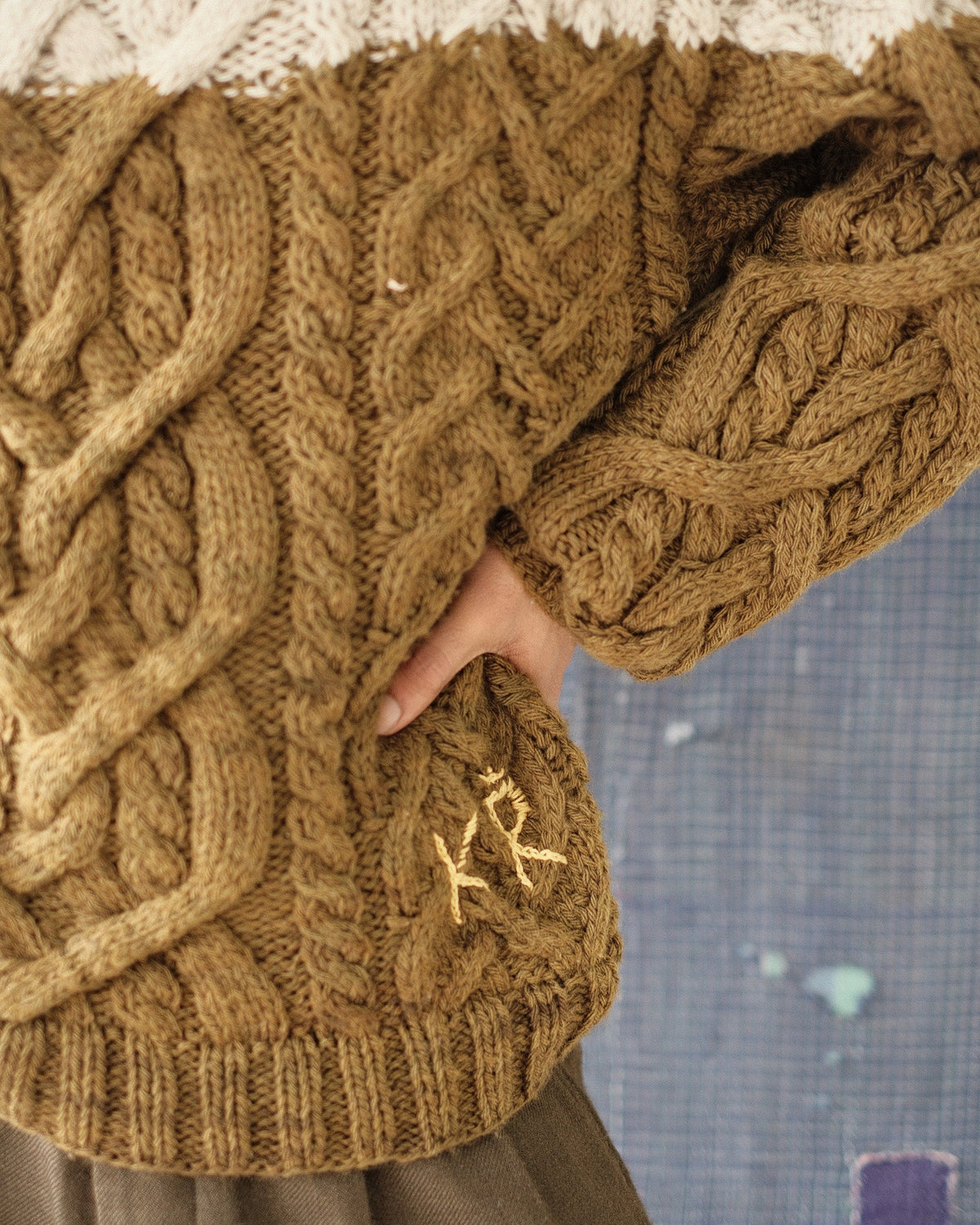 INTARSIA CABLE KNIT