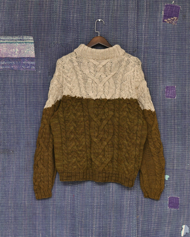 INTARSIA CABLE KNIT