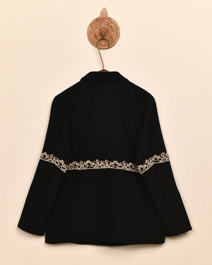 EMBROIDERED KNOT BLAZER