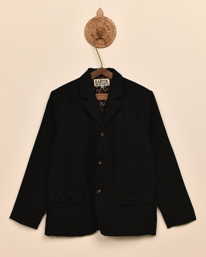 THREE BUTTON BLAZER