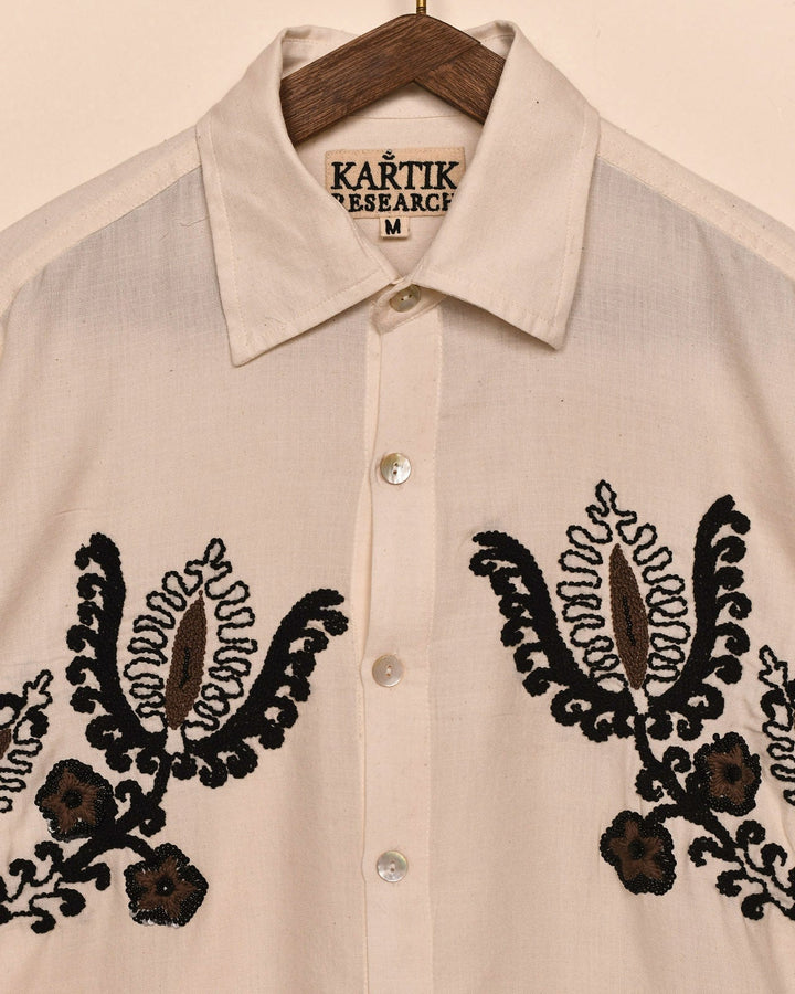 EMBROIDERED KNOT SHIRT